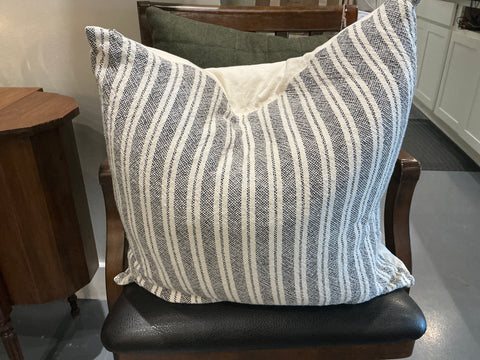 Black/white stripe pillow cover