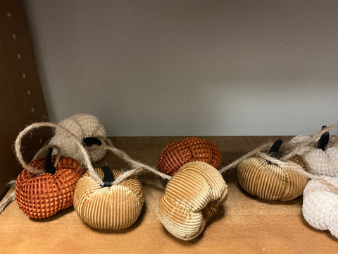 Pumpkin garland