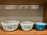 Set of 3 PYREX ovenware bowls