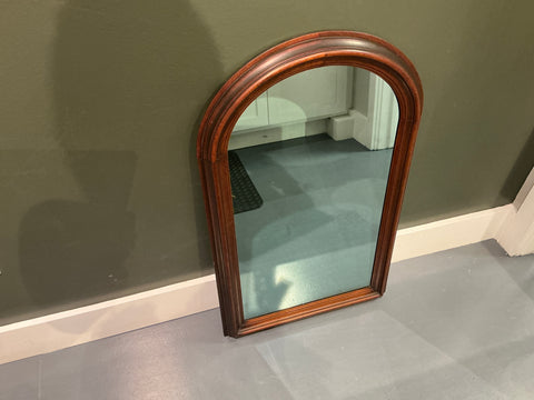 Rounded mirror
