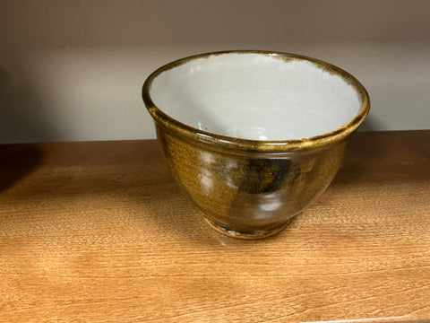 GUZ pottery brown