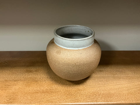 Tan vase