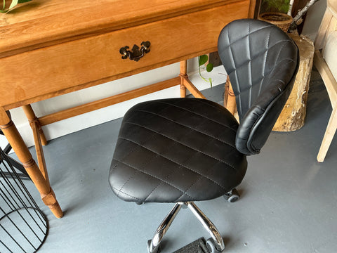 Desk chair